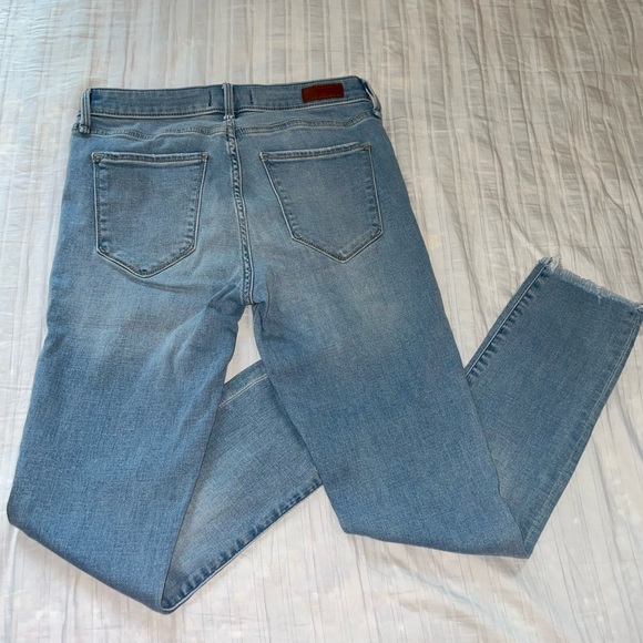 Abercrombie and Finch Low rise Jeans - Picture 3 of 5